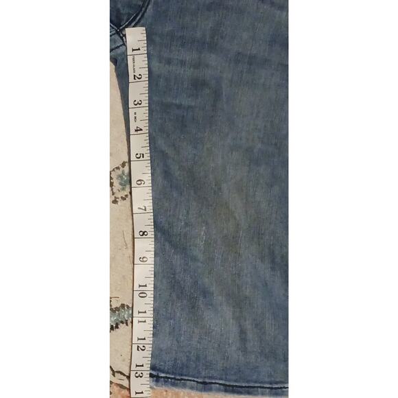 True Religion Riley Low-rise Knee Length Shorts Womens 26 26Wx13L EUC! - Picture 6 of 8
